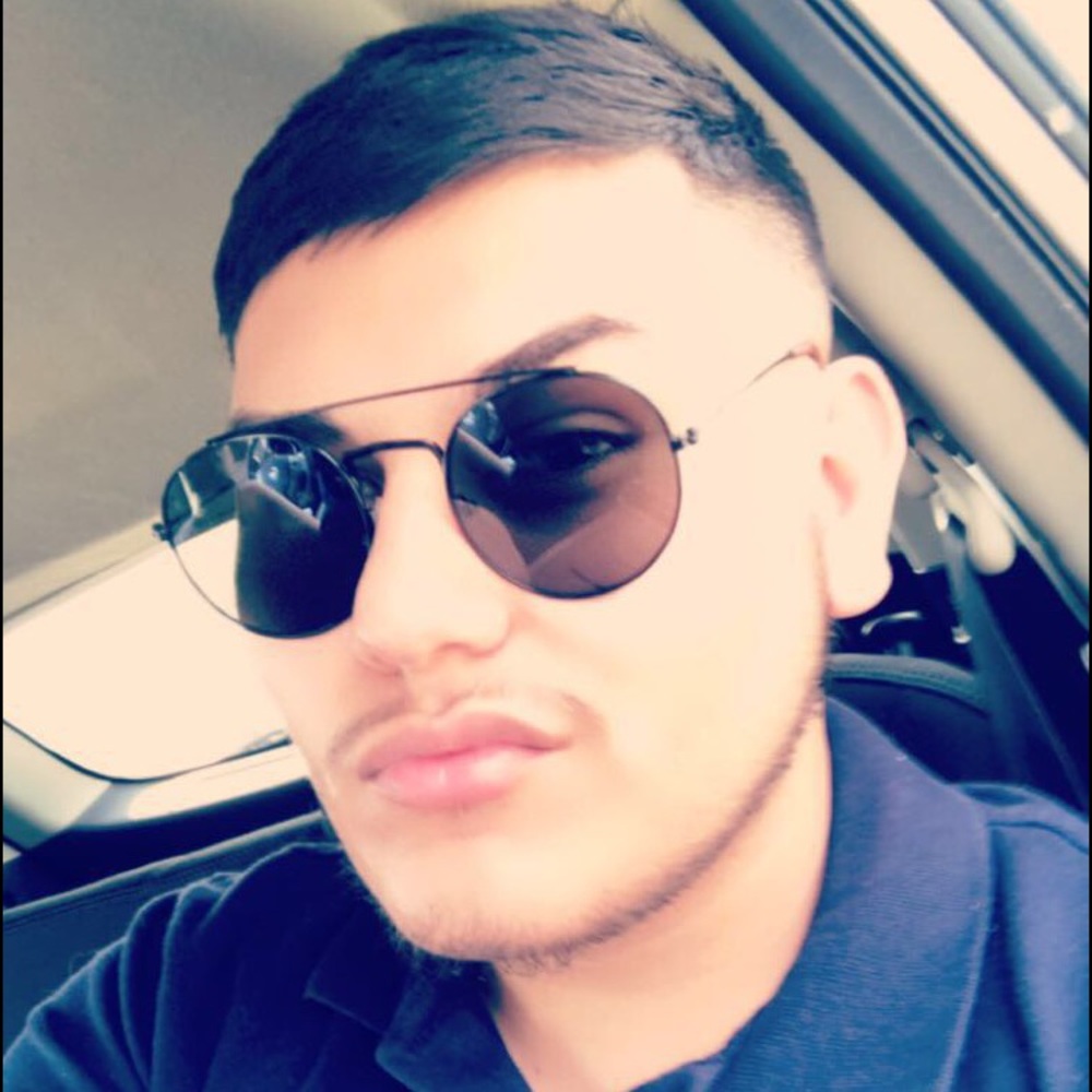 Meet your Posher, Christian