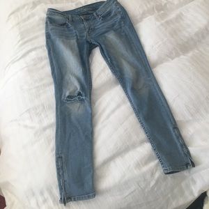 AE Distressed Ripped Denim Ankle Zip Jeggings 8