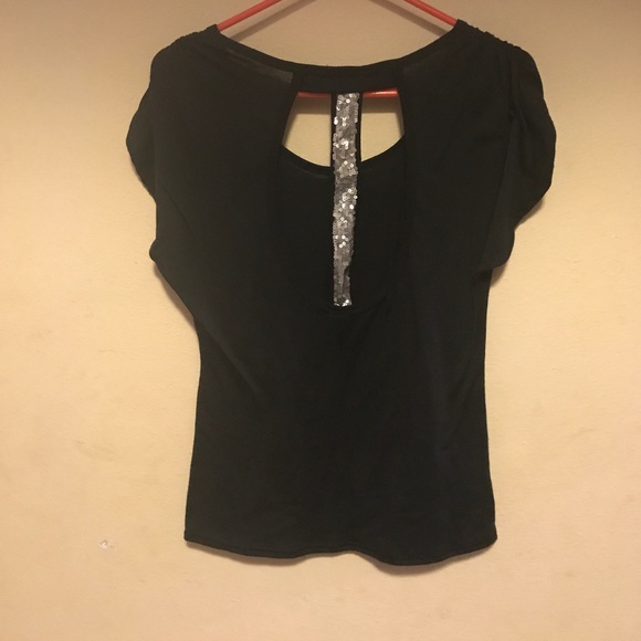 Wet Seal Shirt 🖤 - Picture 3 of 3