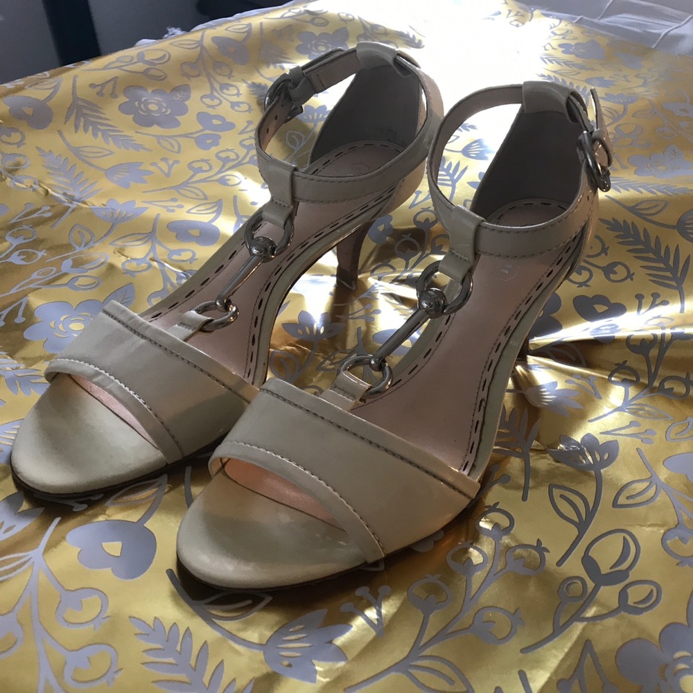 COACH Nude peep toe kitten heels size 7.5