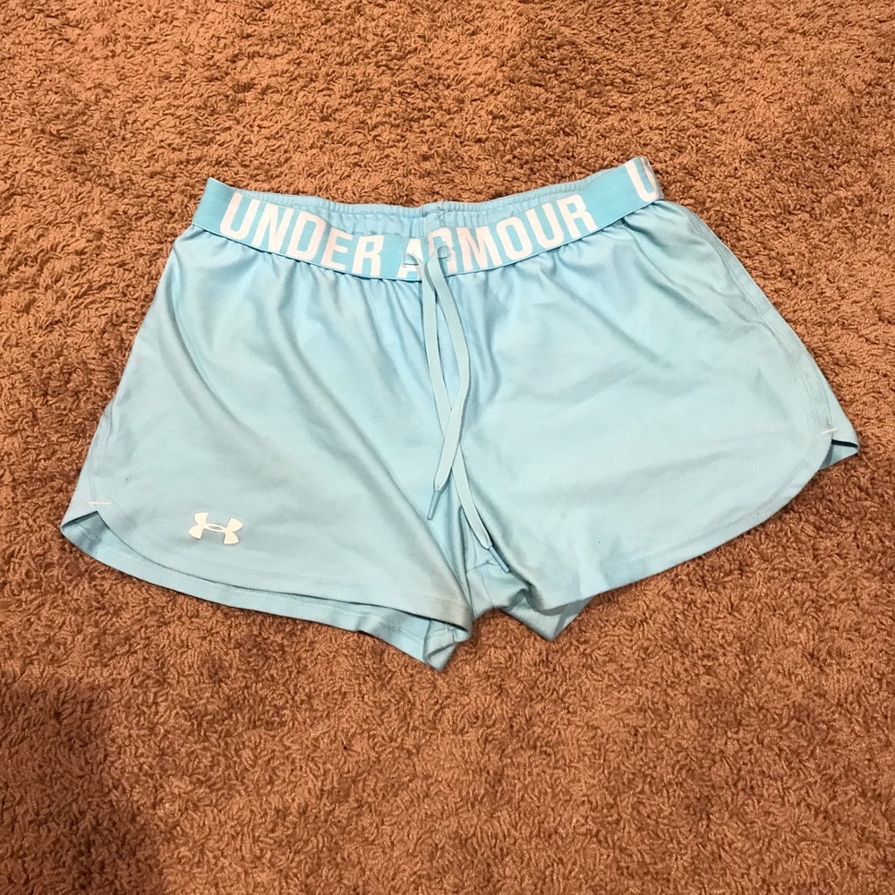 Under Armor Short Size M