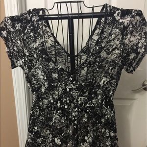 TORRID SHEER TOP BLACK/ WHITE