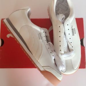 NWT Puma Roma shoes