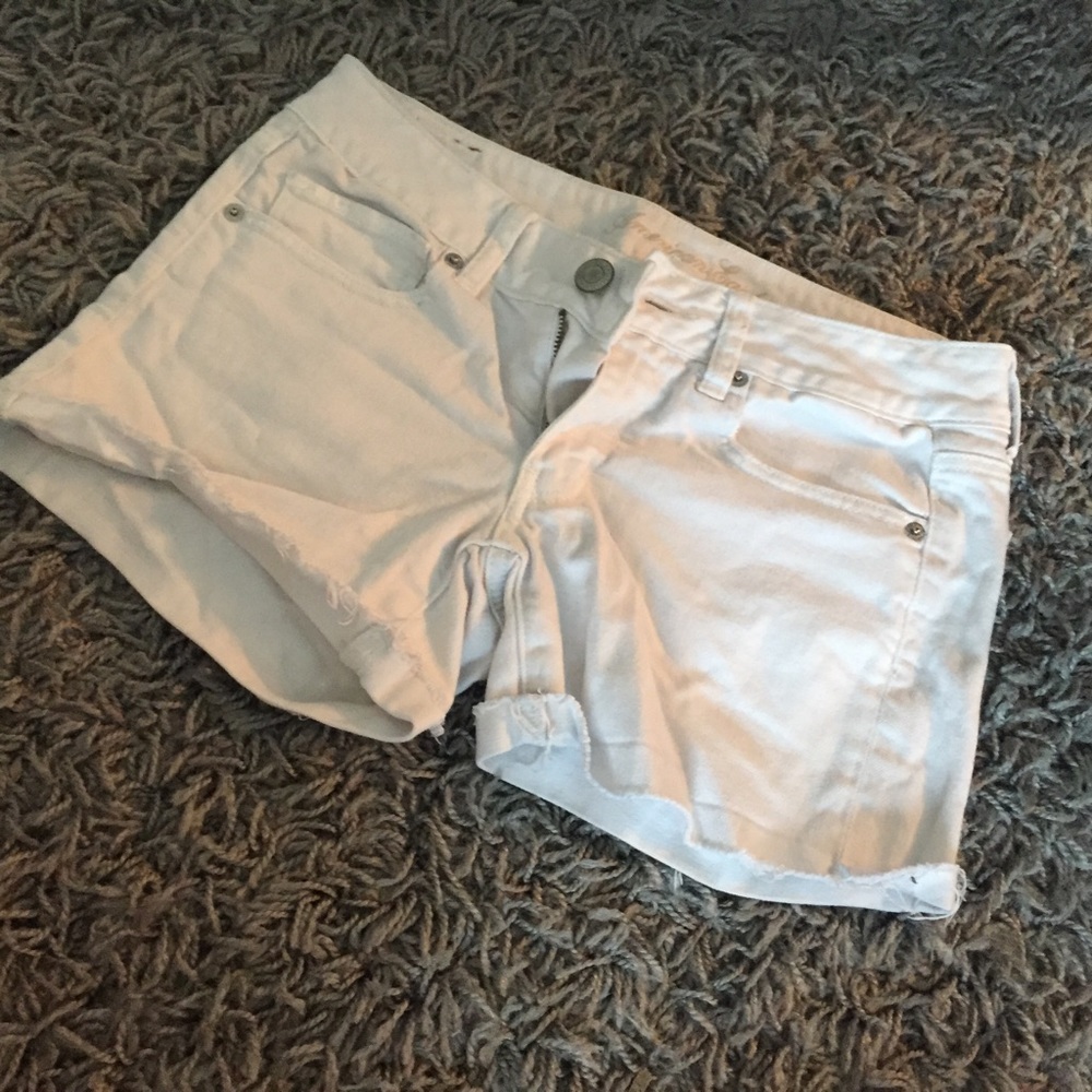 White Denim American Eagle Shorts (Size 6)