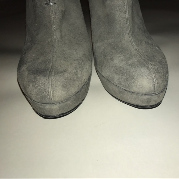 Stuart Weitzman Gray Suede booties - Picture 5 of 8