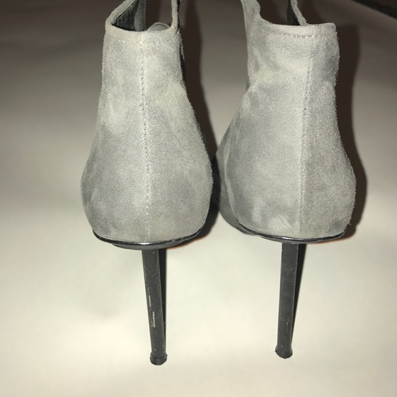 Stuart Weitzman Gray Suede booties - Picture 6 of 8