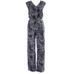 LAST CHANCE! HP! Navy and White Jumper NWOT