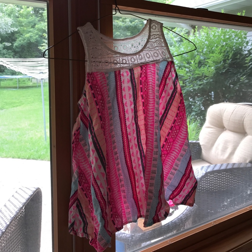 PINK AND BLUE FLOWY TANK💕