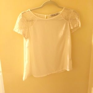 Cute white top