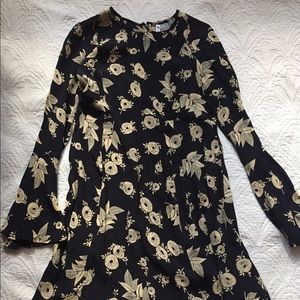 Maternity dress with bell sleeves