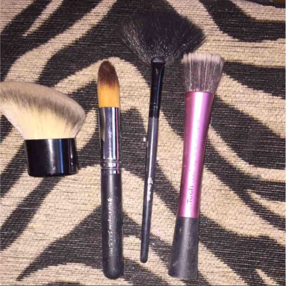 Assorted Makeup Brushes