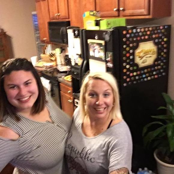 Meet your Posher, Dawn - Picture 1 of 1