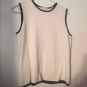 White sleeveless blouse