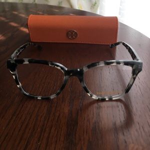 Gray & black tortoise cat eye eyeglasses