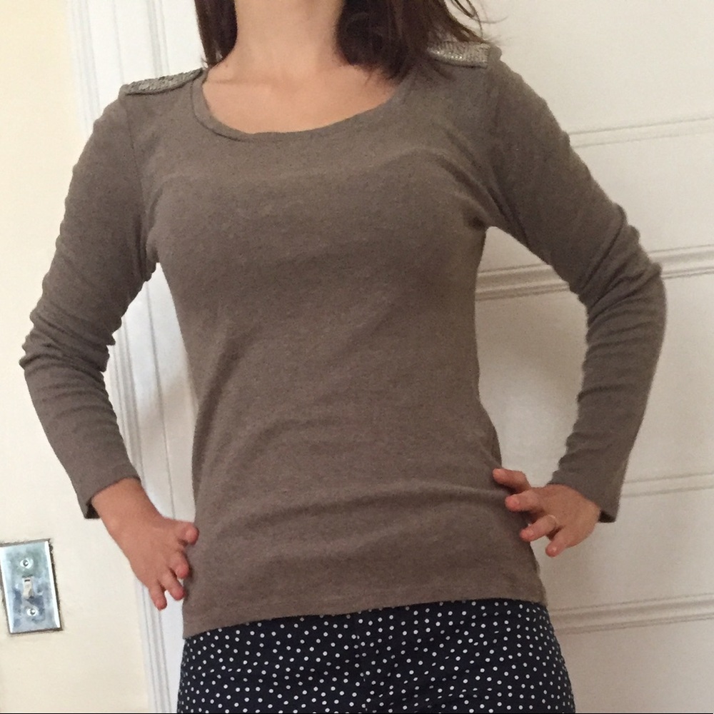 Grey shirt