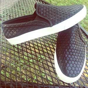 Vince Camuto quilted slip-ons