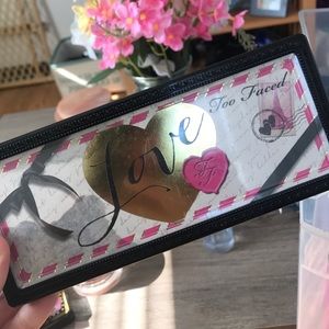 Too Faced Love Palette