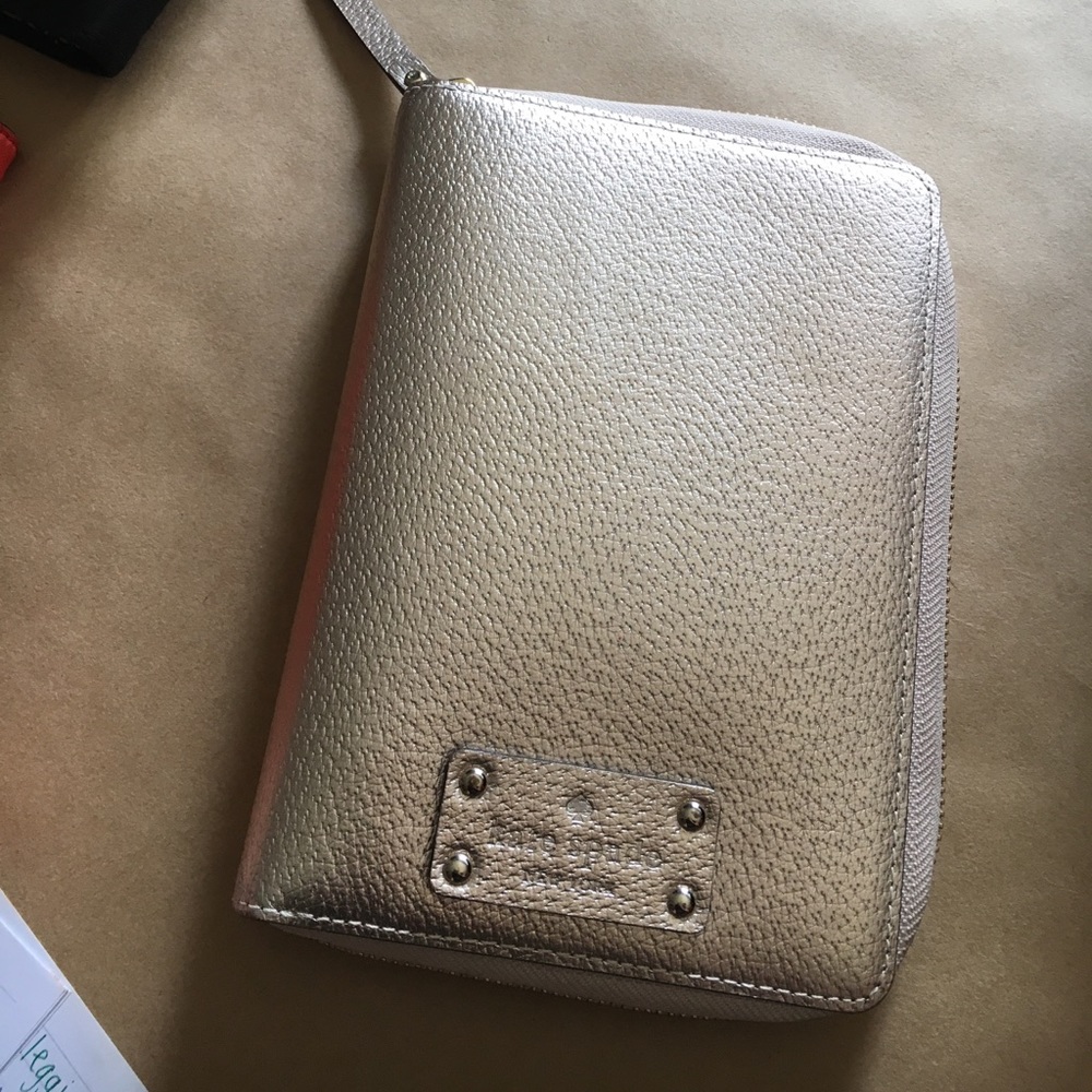 KATE SPADE ROSE GOLD WELLESLEY PLANNER
