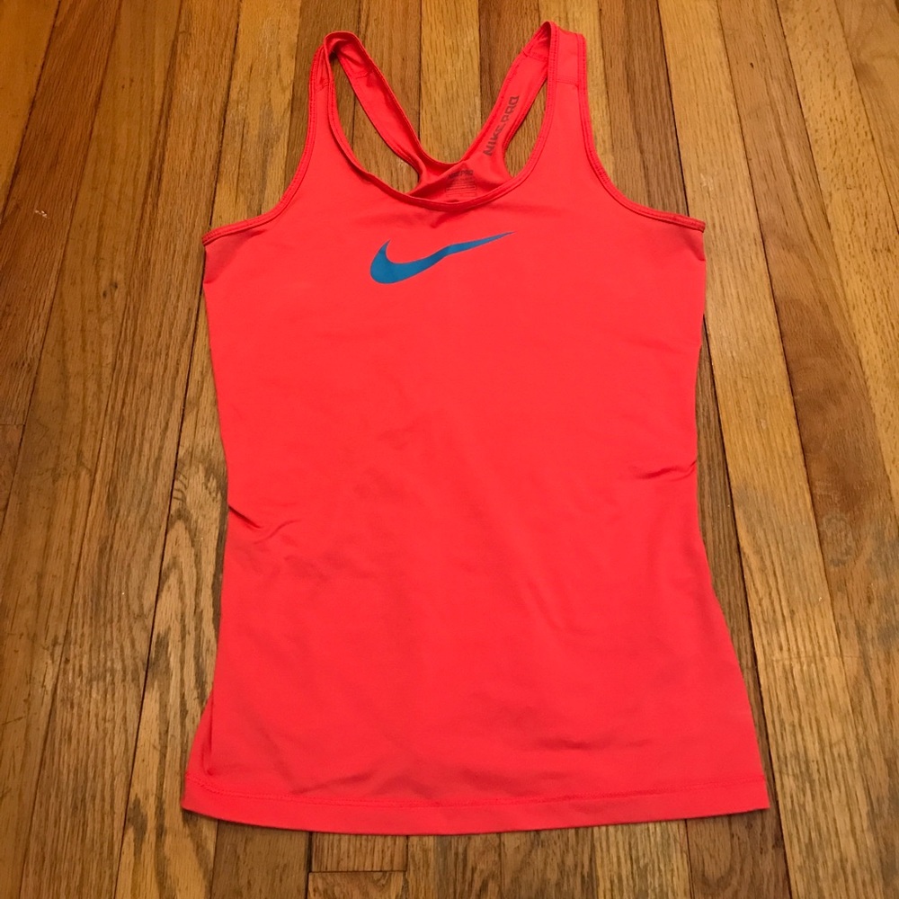 Nike workout tank