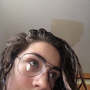 Meet your Posher, Ava