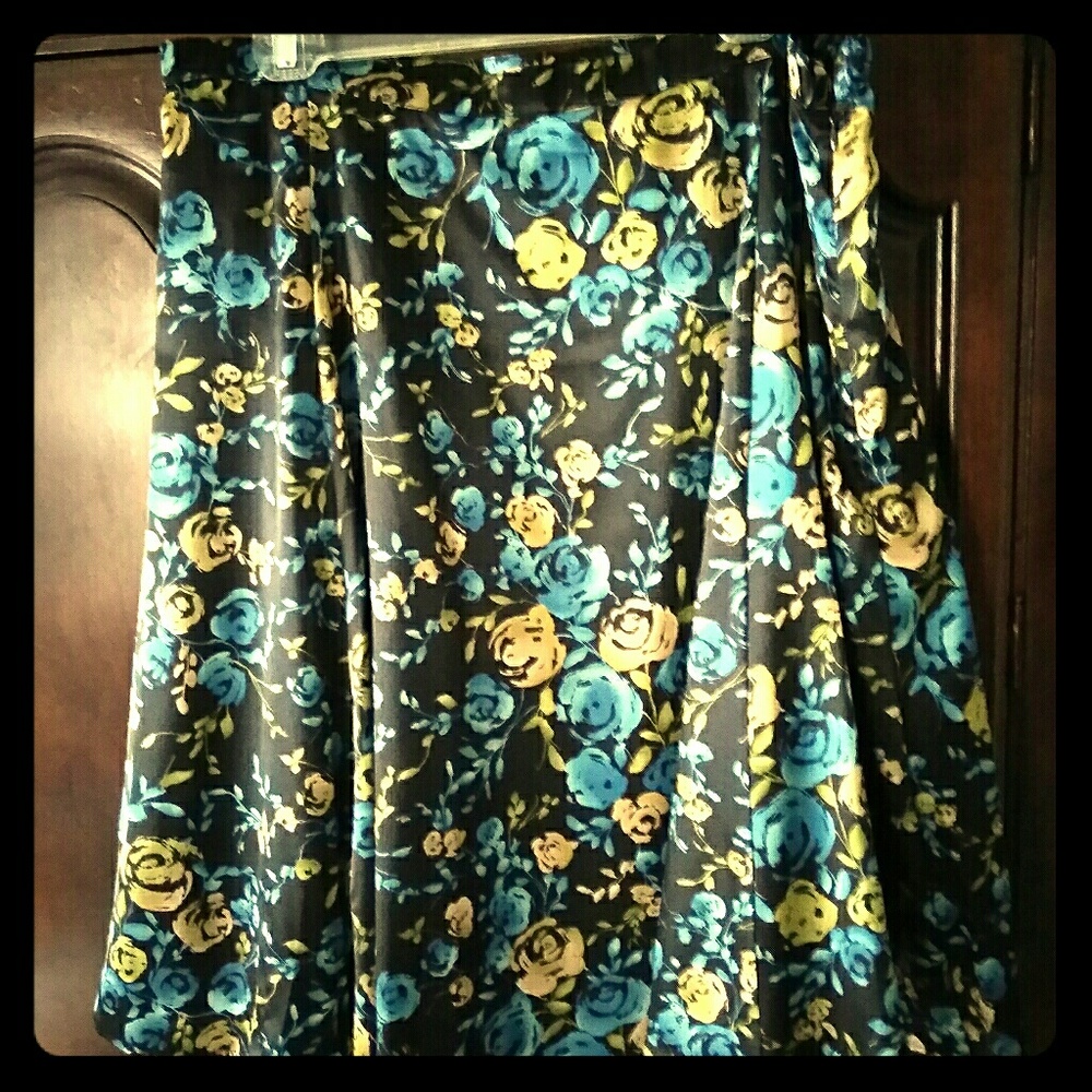 Jaclyn Smith Womans Flowered Skirt XL