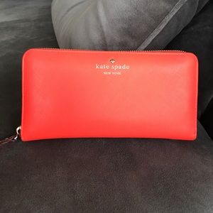 Kate Spade Mikas Pond Lacey Wallet - Coral