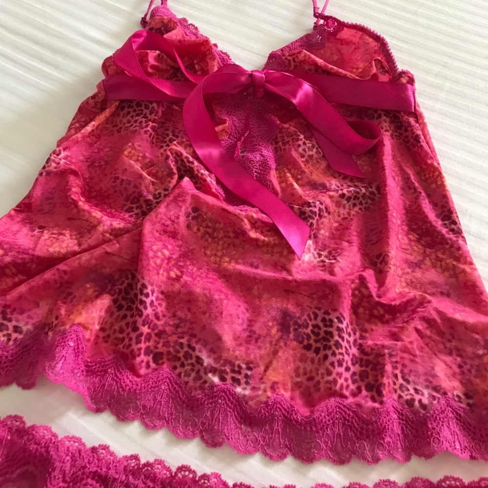 PJ Set... - Picture 3 of 4