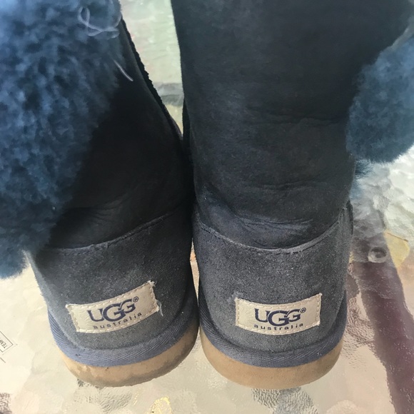 •UGGS• Blue Bailey Button 🌟Sunday Sale🌟 - Picture 4 of 8