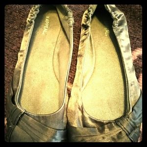 X-apparel Womans Shoes like new size 10