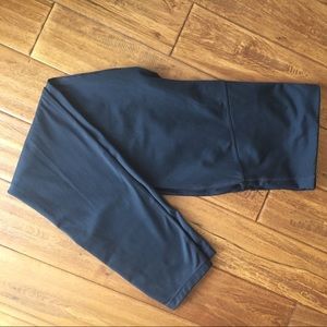 GAP maternity gfast blackout workout pants