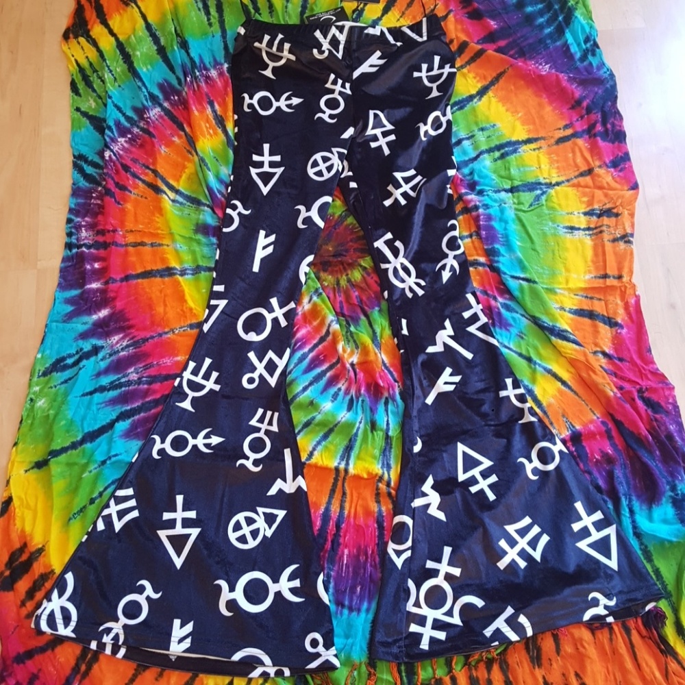 Dollskill killstar symbol velvet bells