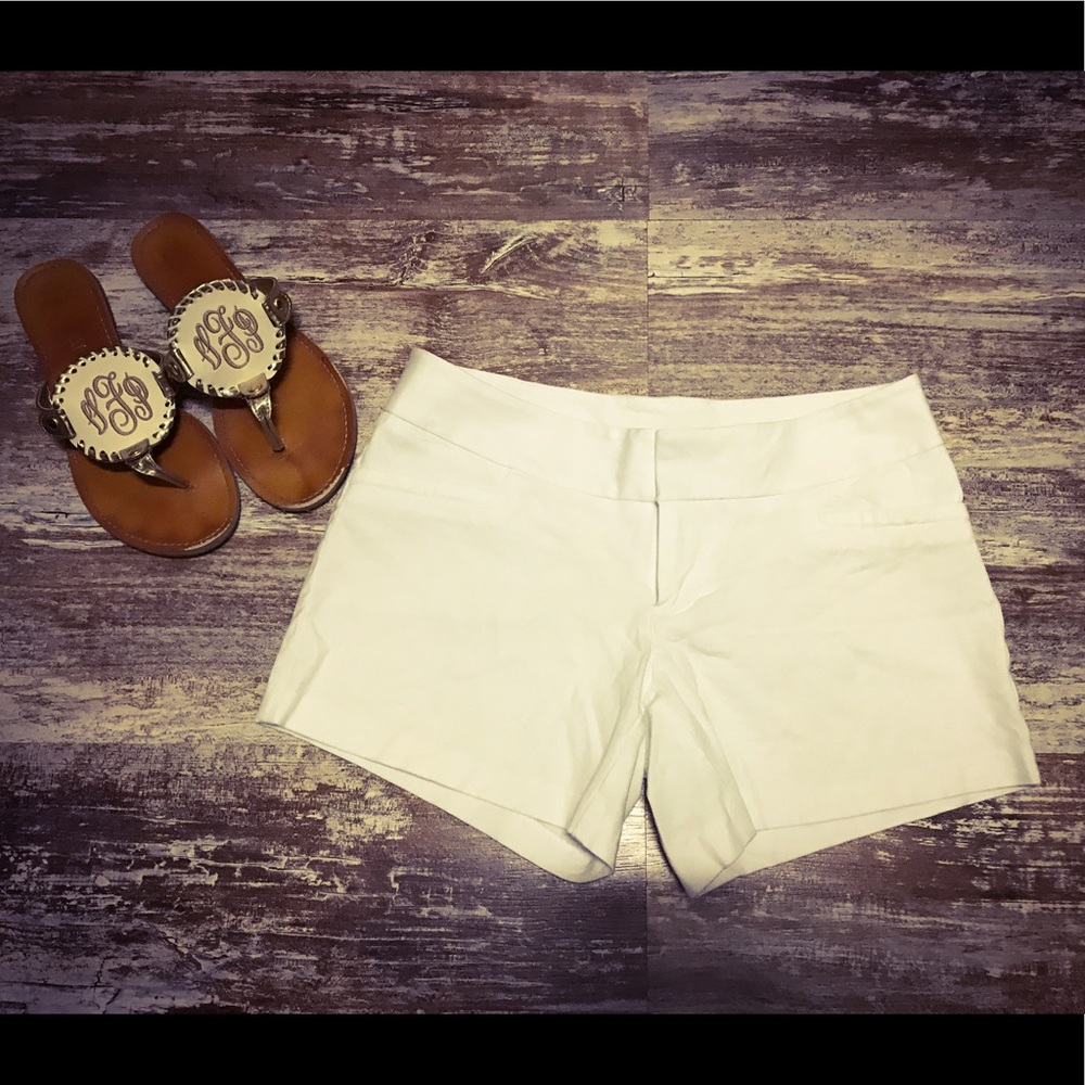 🎀WHITE LILLY PULITZER SHORTS🎀