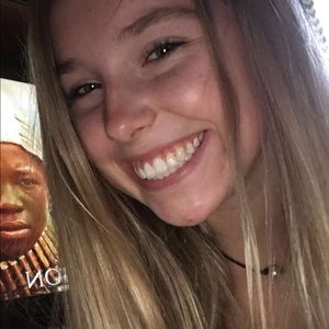 Meet your Posher, Lauren