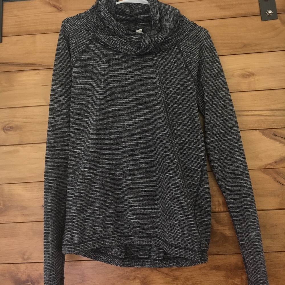 Lululemon top