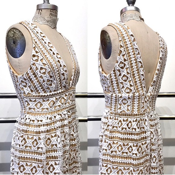 Lace and Cream Summer Dress - Picture 2 of 2