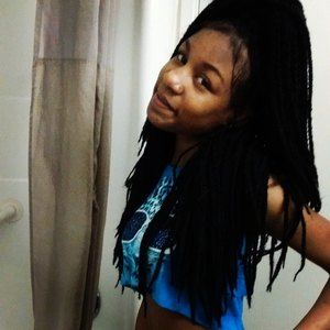 Meet your Posher, Kendra