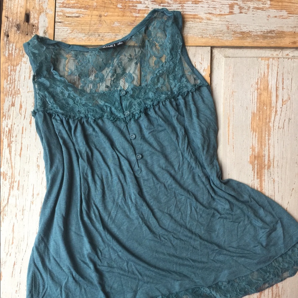 Beautiful lace tank top