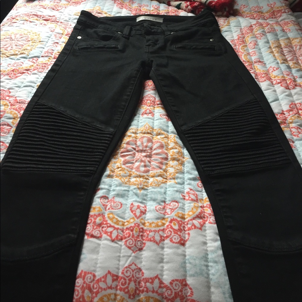 Black Francesca's Jeans