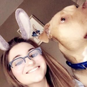 Meet your Posher, Danielle