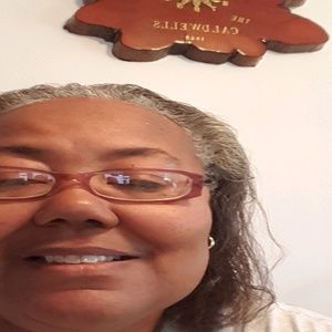 Meet your Posher, Deborah