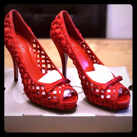 RED HEELS BY ALDO! In box! Size 7 1/2 GORGEOUS! - Picture 1 of 5