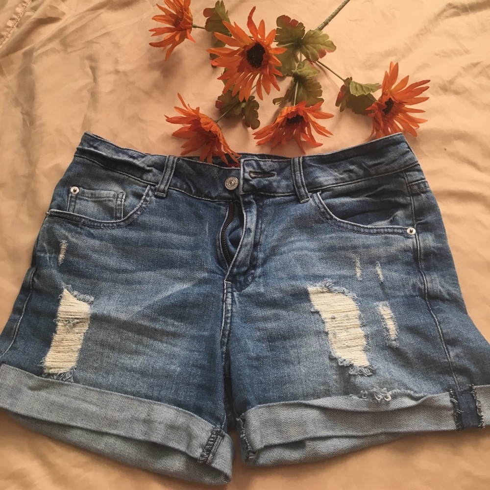 Light Blue Distressed Denim Jeans Shorts.