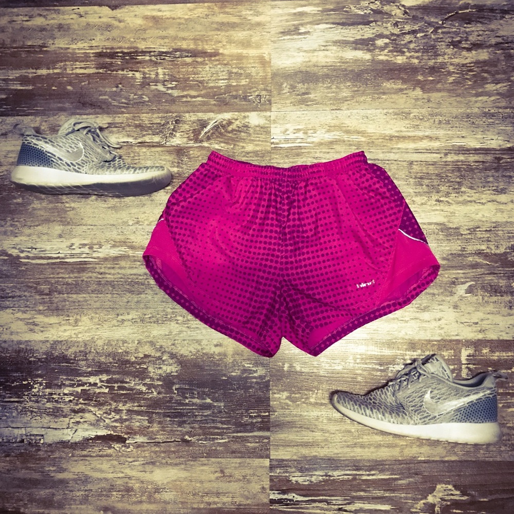 🎀PINK RUNNING SHORTS🎀