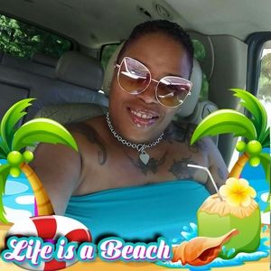 Meet your Posher, Nikki