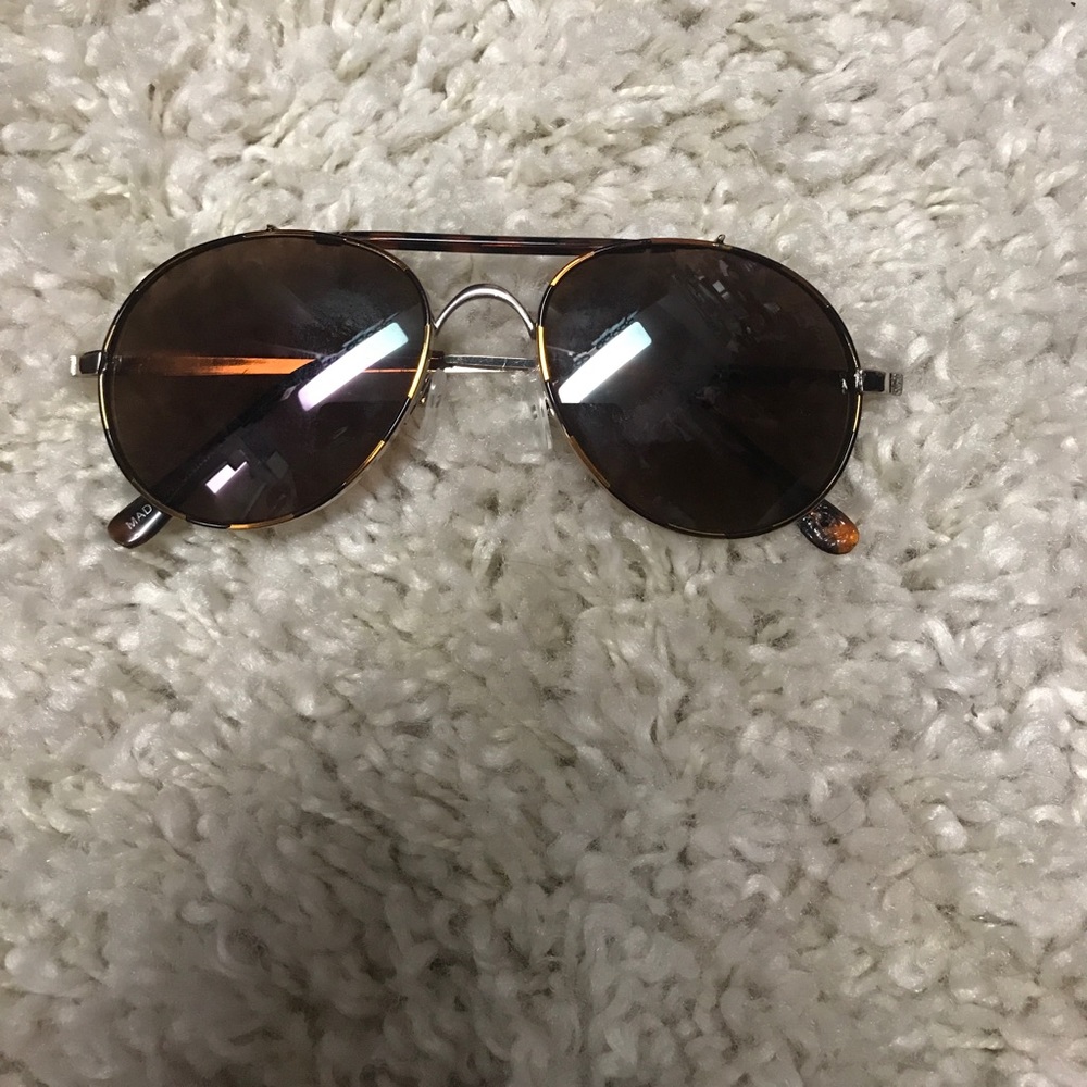 FREE PEOPLE SUNGLASSES