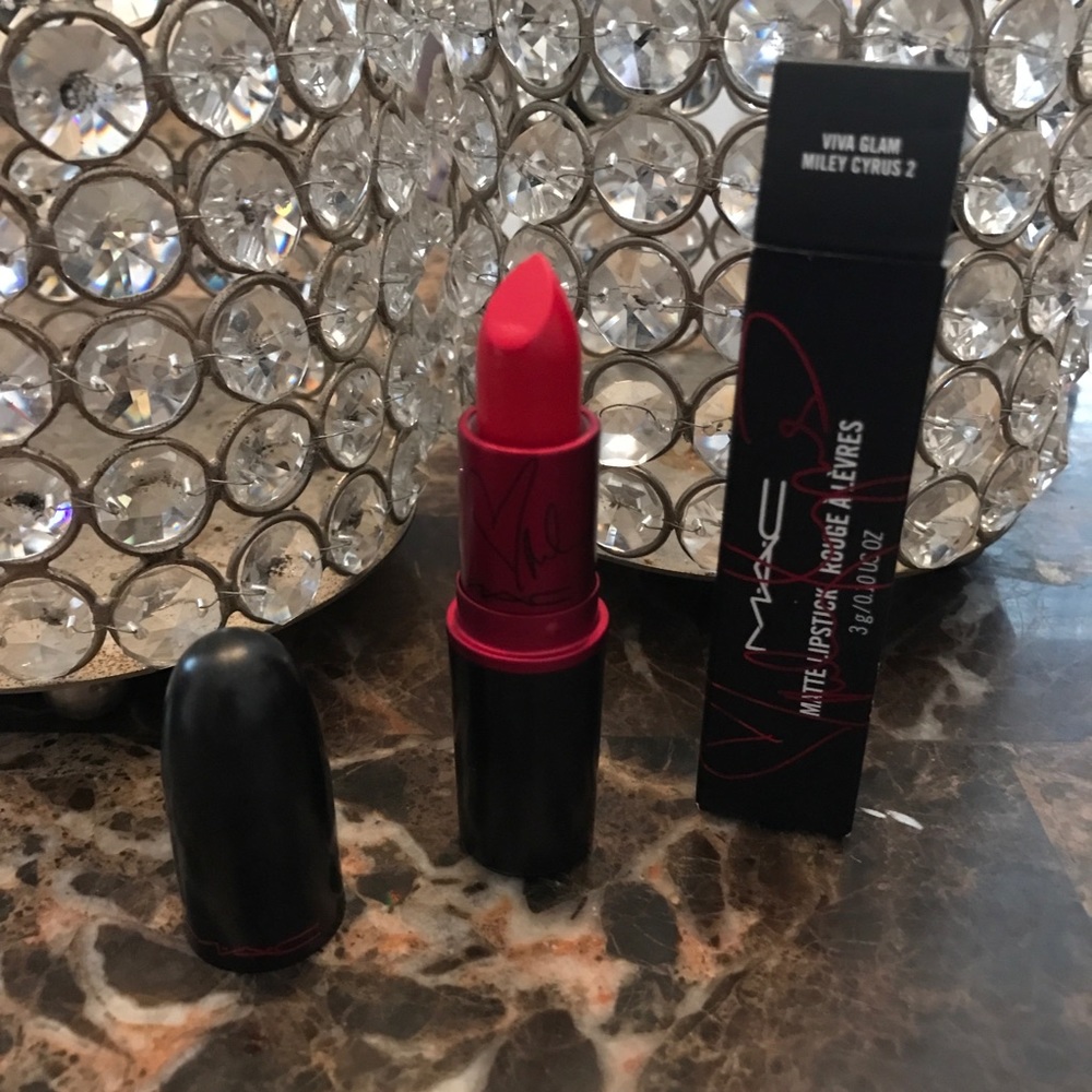 💋MAC Limited Edition Viva Glam Miley Cyrus 2💋