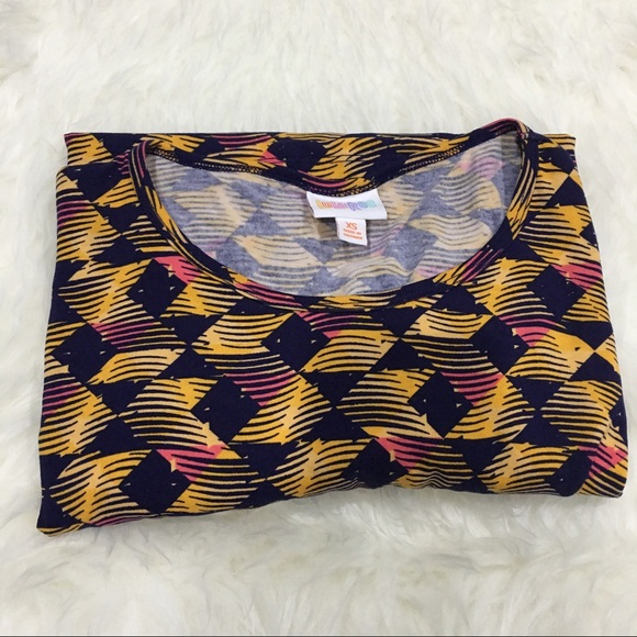 LuLaRoe Irma Tee - Picture 2 of 6