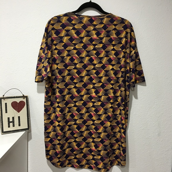 LuLaRoe Irma Tee - Picture 4 of 6