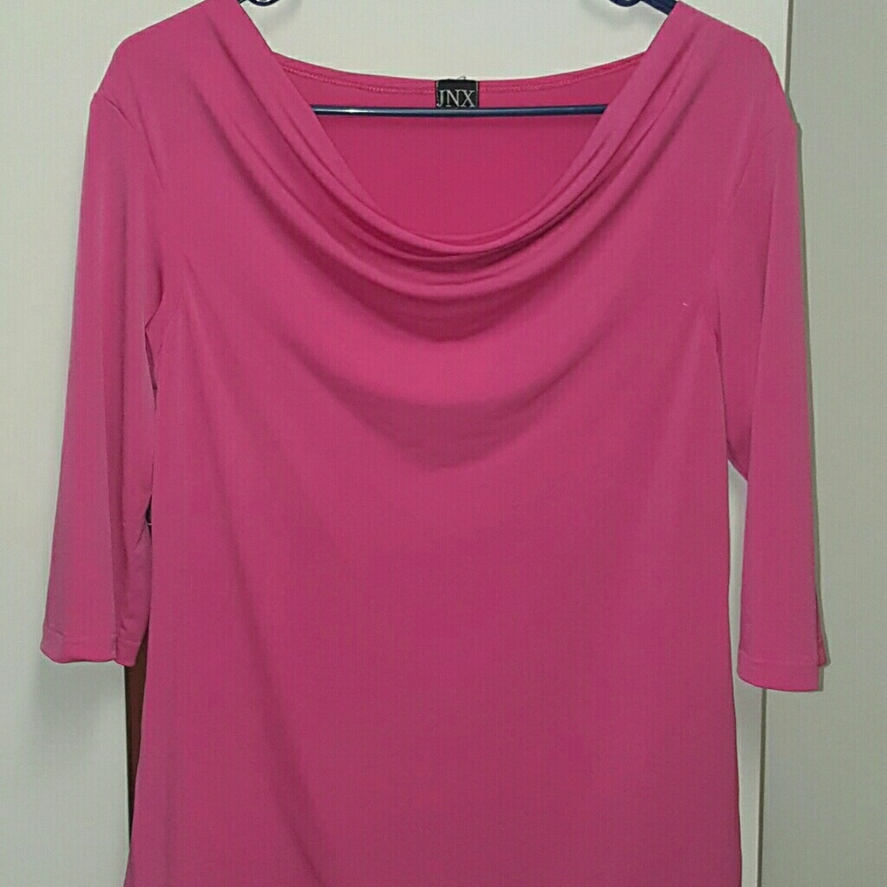 Pink scooped collared top