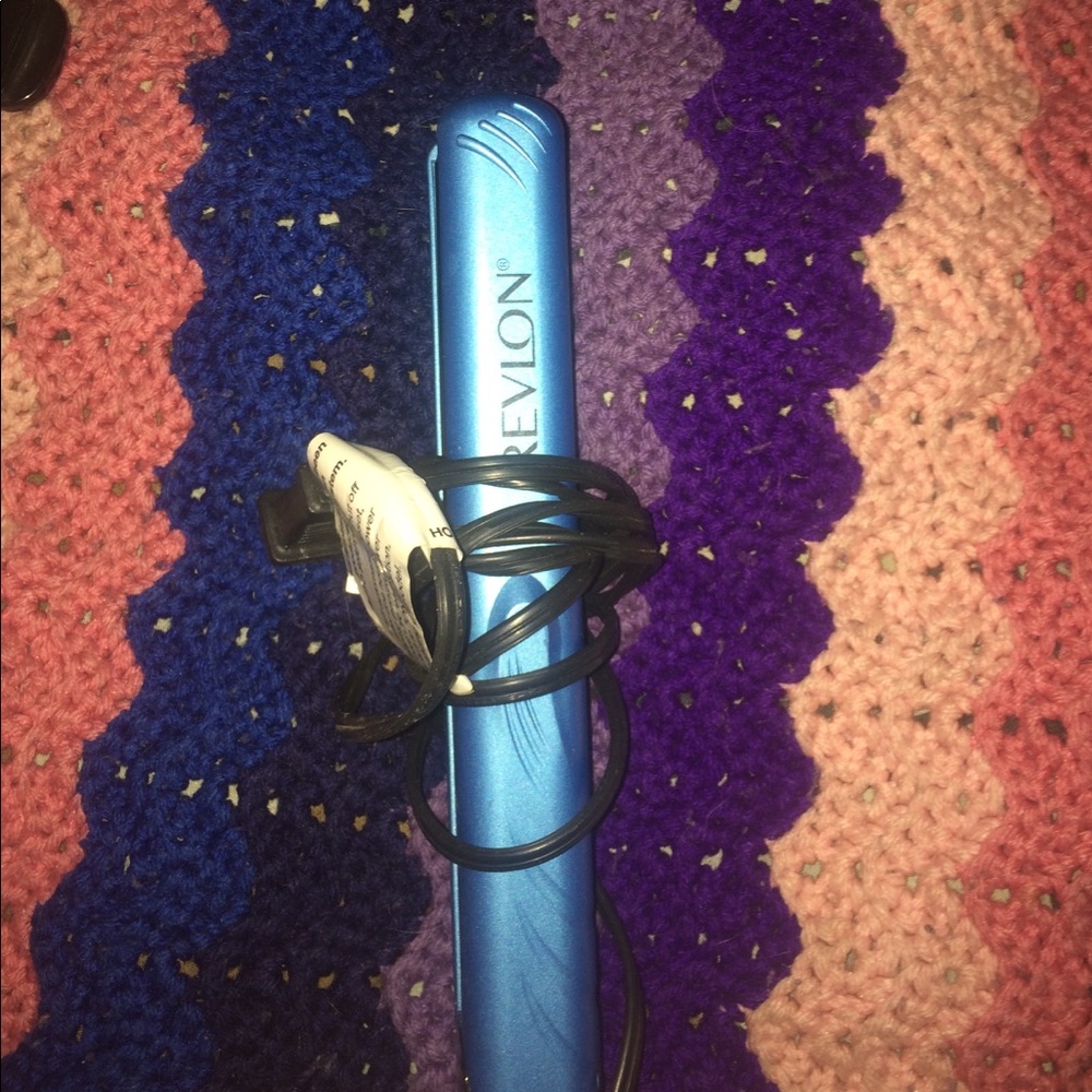 Revlon hair straightener